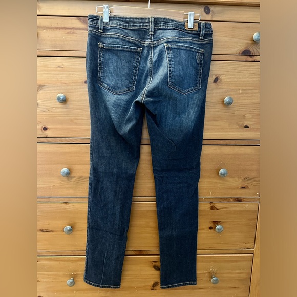 Jessica Simpson ForeverSkinny jeans - Picture 2 of 5